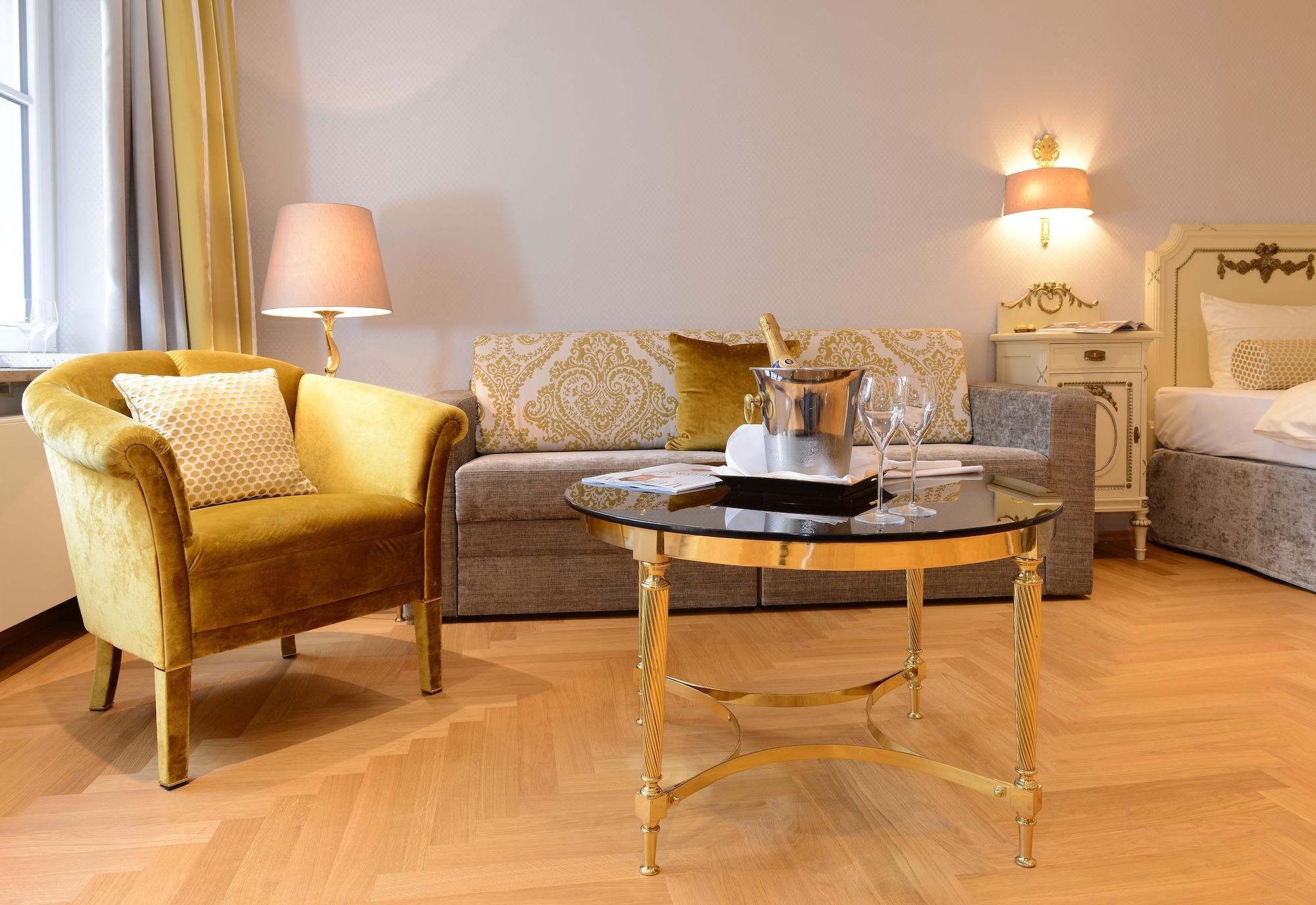 Romantik Hotel Markusturm Ротенбург-на-Таубере Экстерьер фото
