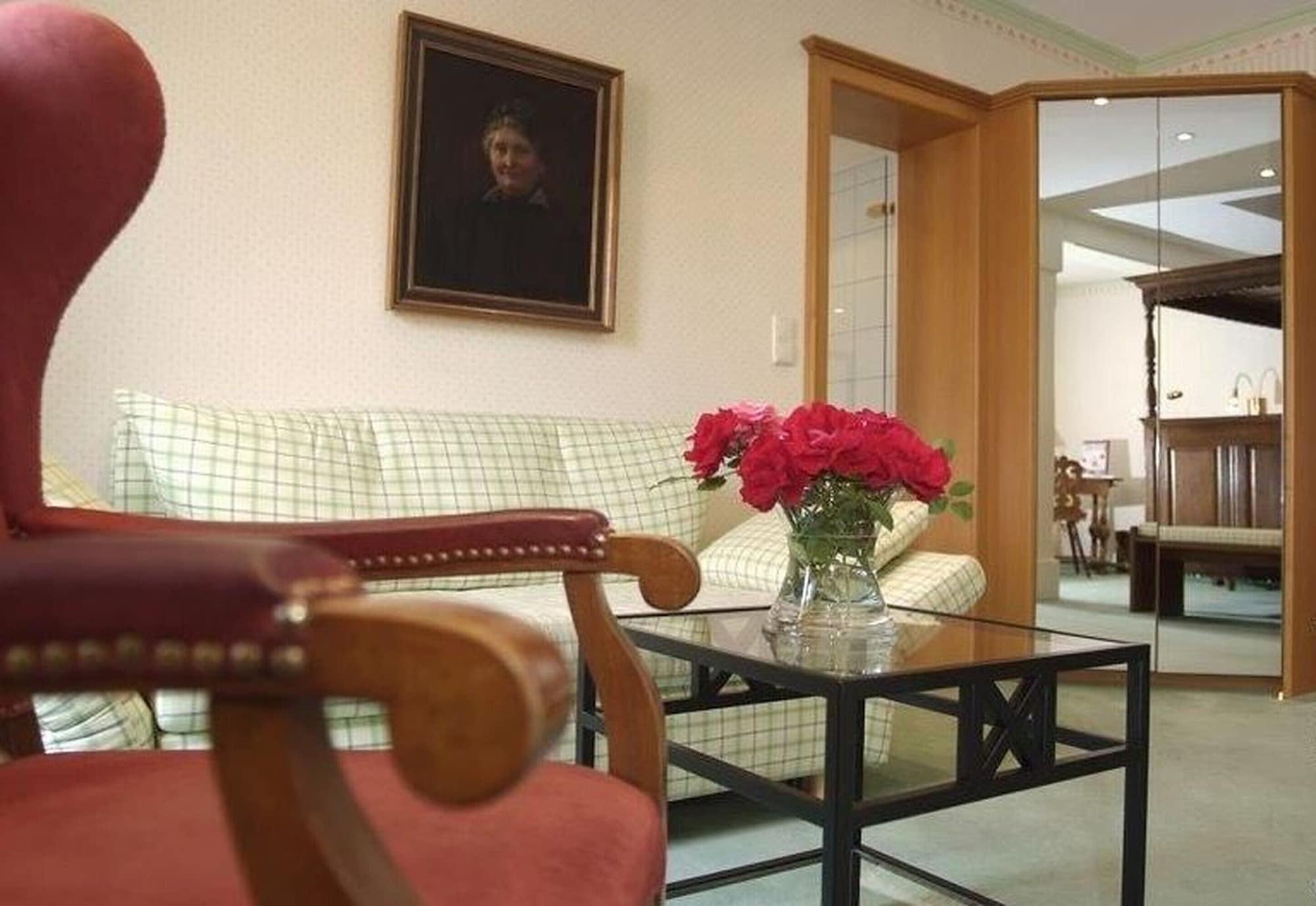 Romantik Hotel Markusturm Ротенбург-на-Таубере Экстерьер фото