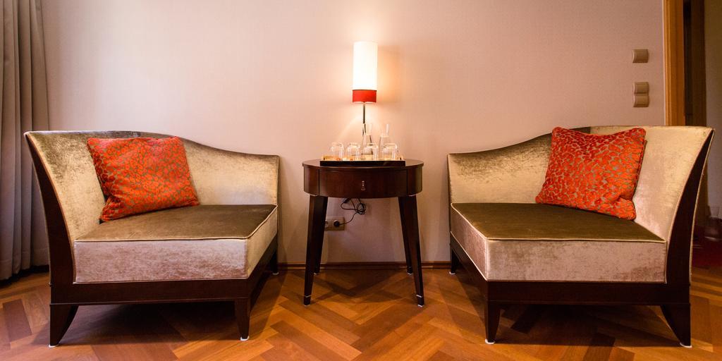 Romantik Hotel Markusturm Ротенбург-на-Таубере Экстерьер фото